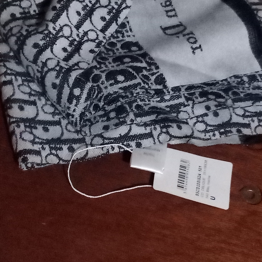 Christian Dior new with tag ladies scarf 540 Bleu Marine color size 35 x 180 cm - Picture 2 of 7